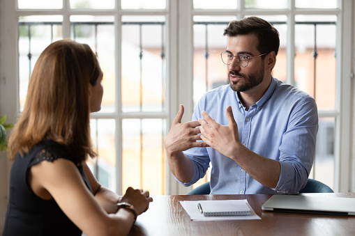 Técnicas de comunicación efectiva y manejo de conflictos